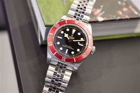 tudor black bay burgundy 2023 review|burgundy black bay master review.